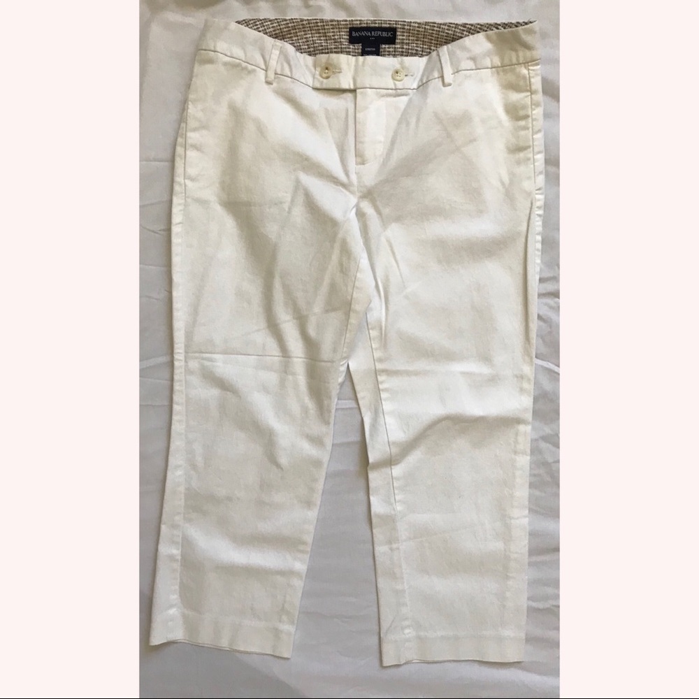 White capri/cropped pants